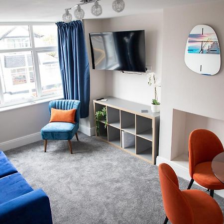 Wave Stays - First Floor Apartment Cleveleys Bagian luar foto