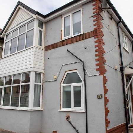 Wave Stays - First Floor Apartment Cleveleys Bagian luar foto