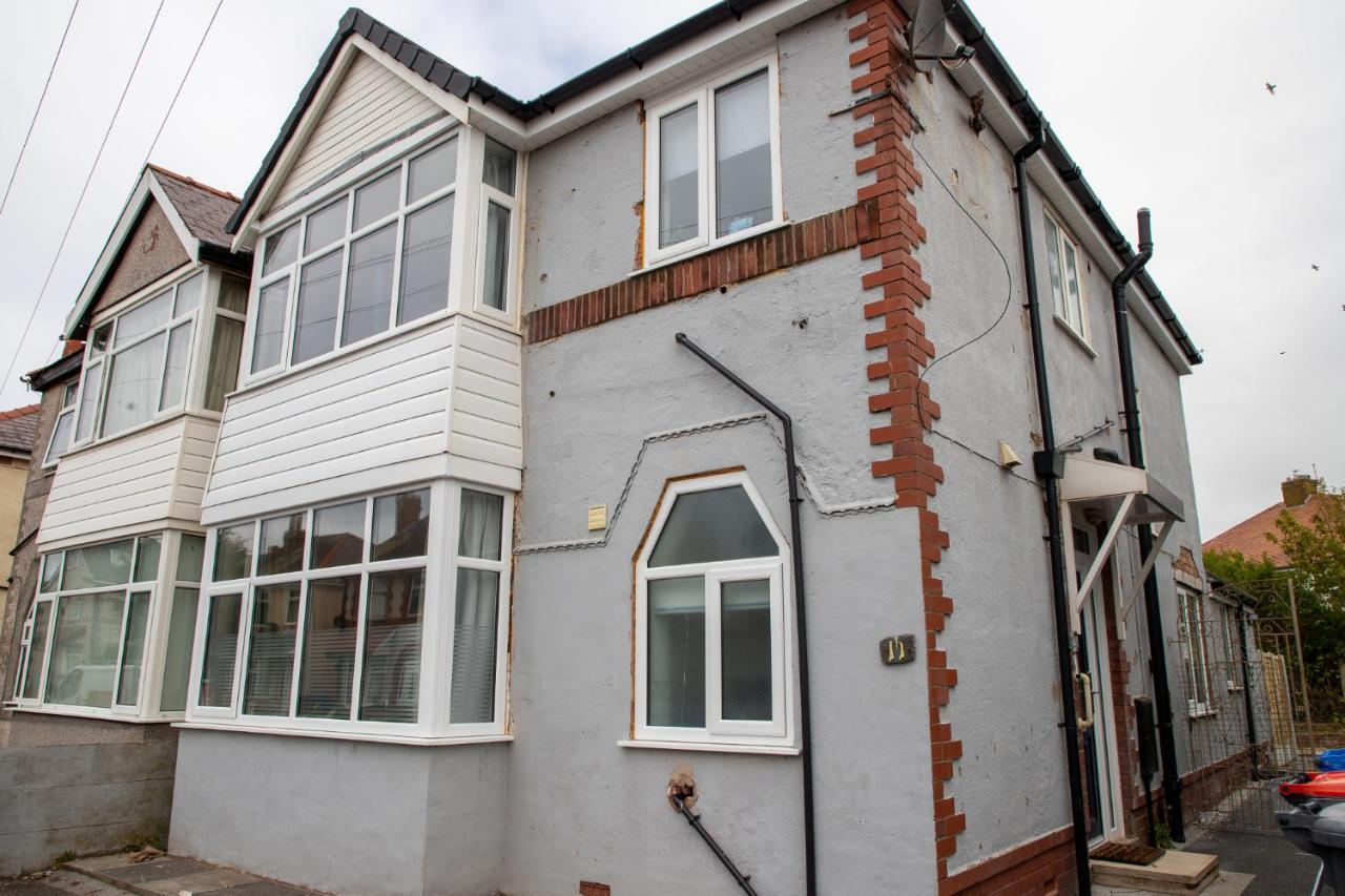 Wave Stays - First Floor Apartment Cleveleys Bagian luar foto