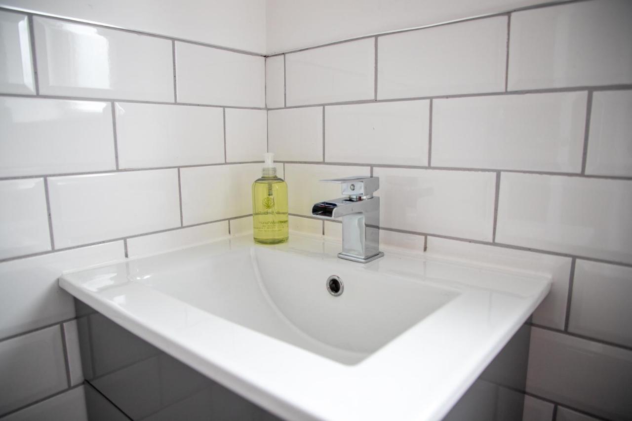 Wave Stays - First Floor Apartment Cleveleys Bagian luar foto