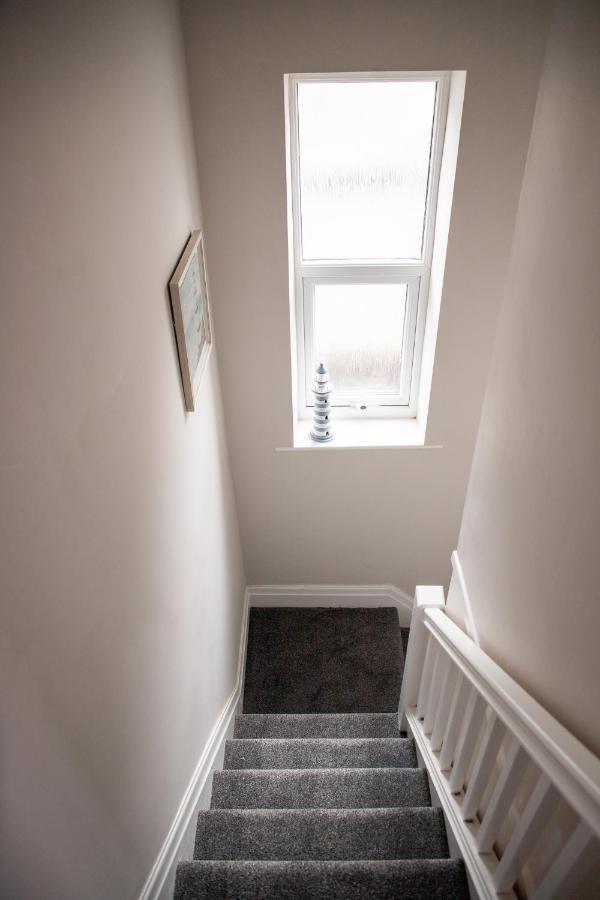 Wave Stays - First Floor Apartment Cleveleys Bagian luar foto